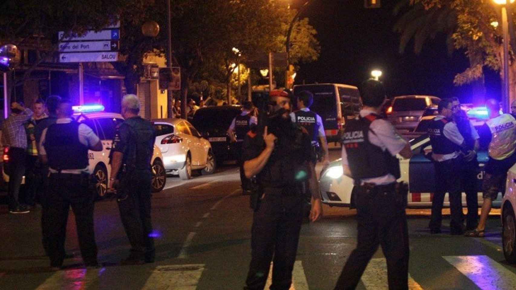 Los Mossos han abatido en la madrugada del jueves a cinco presuntos terroristas en Cambrils (Tarragona) / EFE