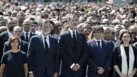 El Rey Felipe VI, en el minuto de silencio del pasado viernes en Barcelona / EFE