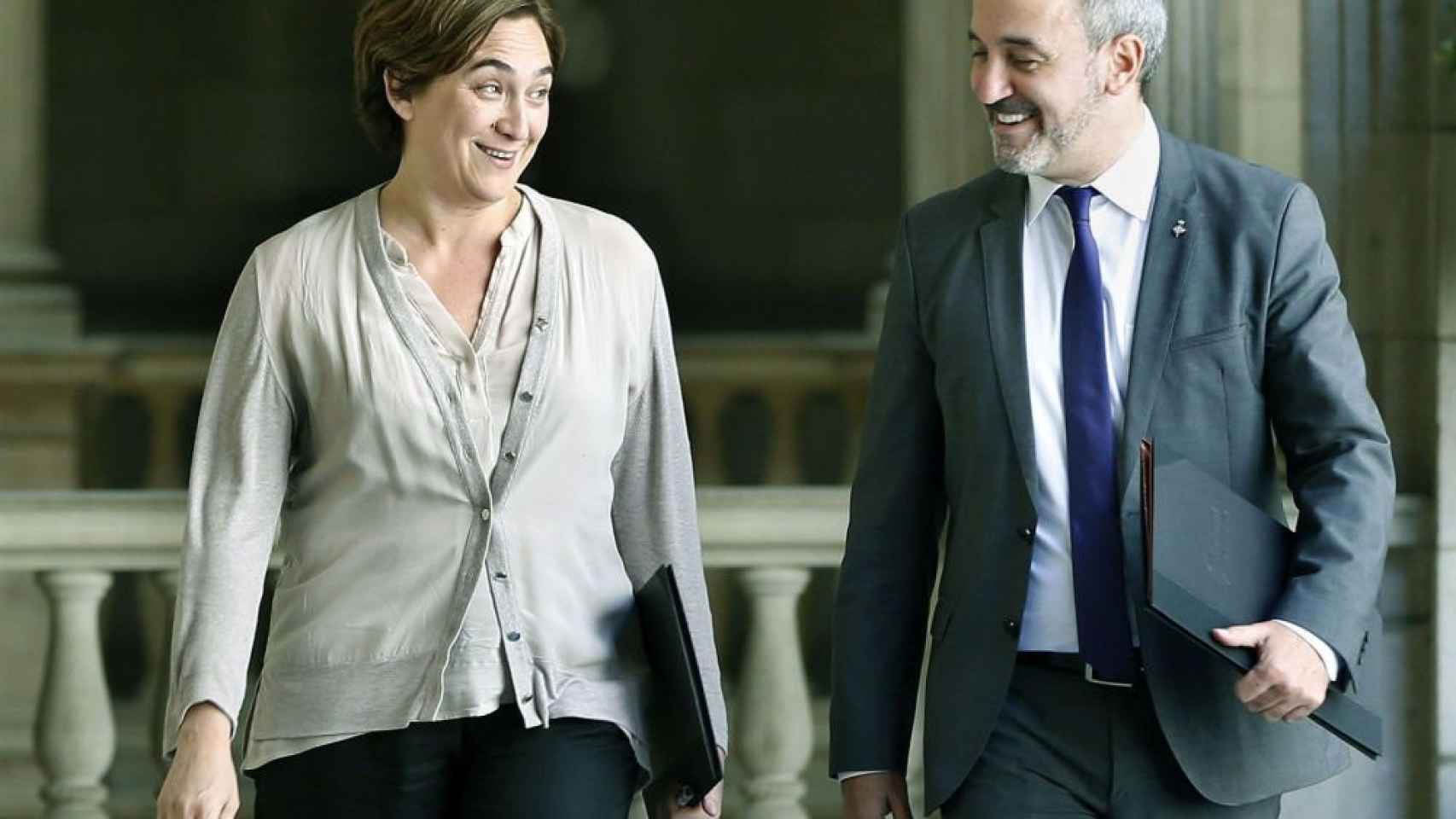 Ada Colau y Jaume Collboni, cuya relación ha empeorado, tras la denuncia del PSC de que el gobierno municipal prepara recortes / EFE