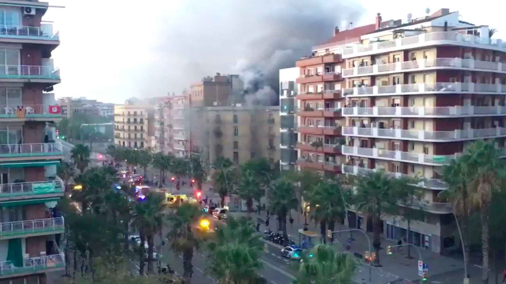 La deflagración se ha producido en el carrer de la Marina / Twitter @epicurios
