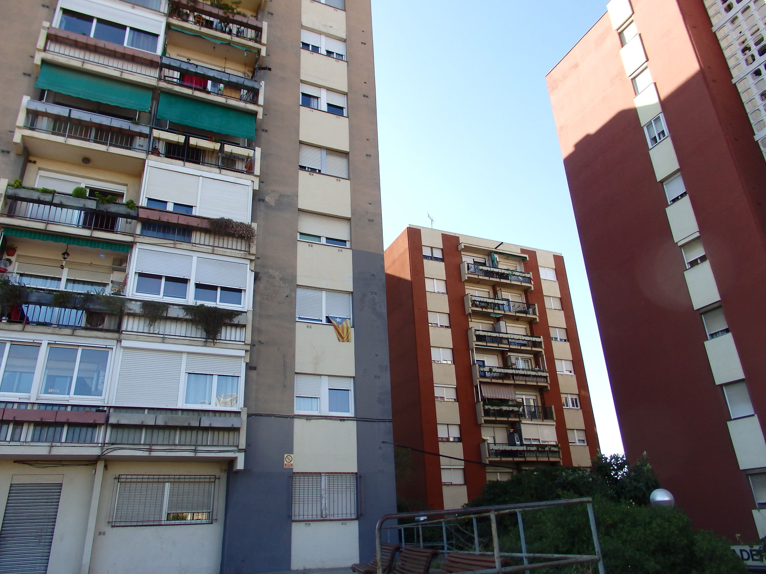 Bloques de pisos del distrito de Nou Barris / DB