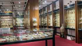 El Museo del Perfume resume miles de años de historia en sus vitrinas. / CR