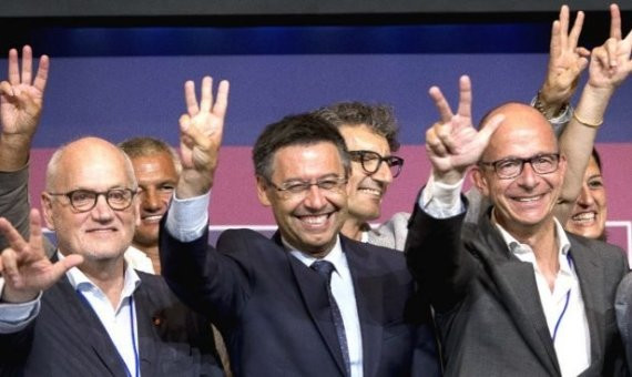 Bartomeu junto a Vilarrubí y Monés celebrando su victoria electoral