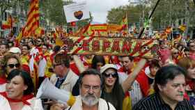 Participantes en la manifestación del día de la Hispanidad / EFE/Andreu Dalmau