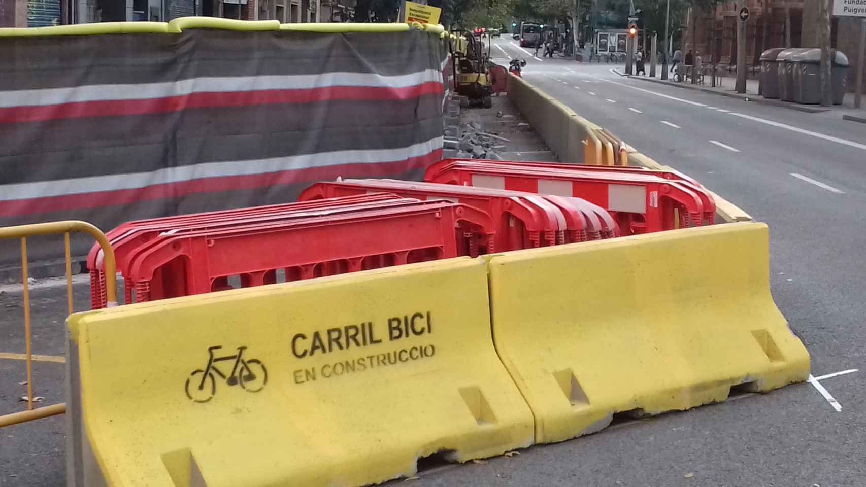 Carril bici en construcción / JORDI SUBIRANA
