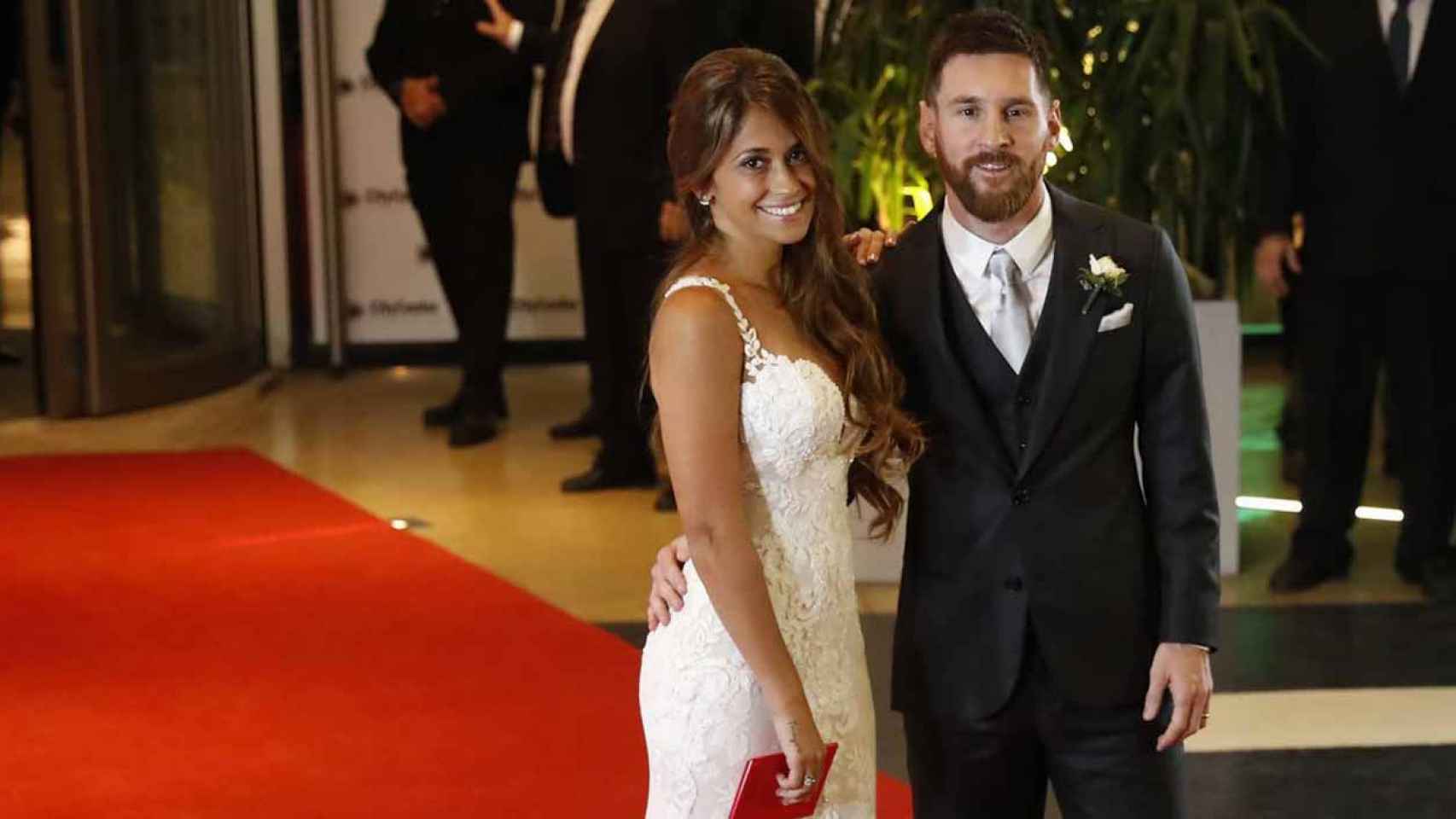 Antonella Rocuzzo y Leo Messi el día de su boda / EFE
