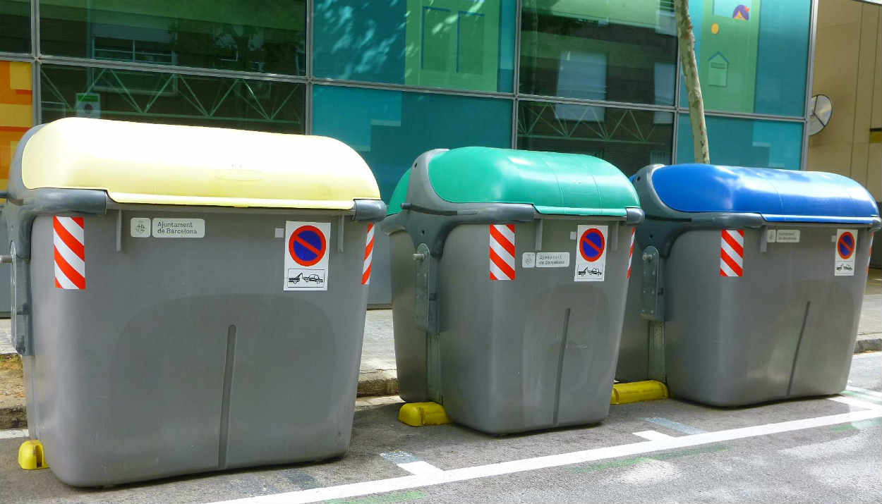 Containers para la recogida selectiva de residuos / EFE