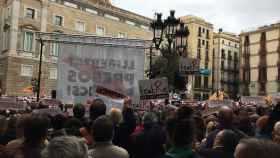 Concentración independentista en plaza Sant Jaume / XAVIER ADELL