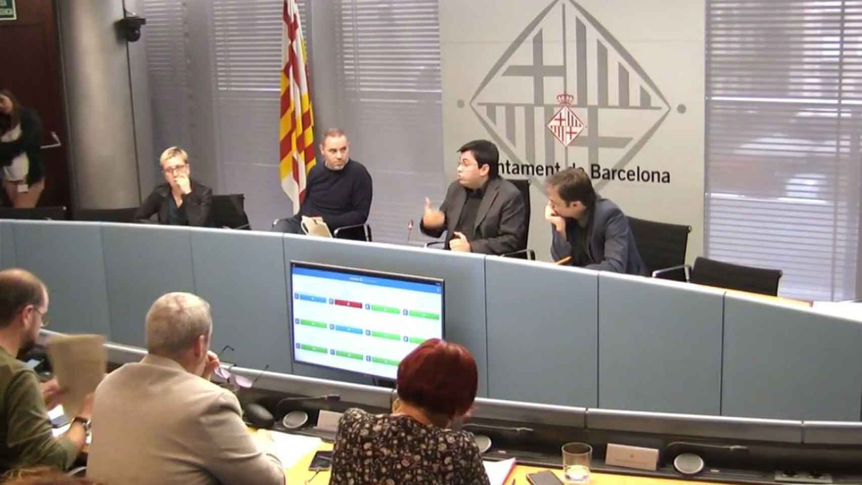 Una de las últimas comisiones de plenario municipales presidida por Gerardo Pisarello