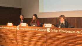 Berta Güell, en el centro, ha expuesto los resultados de su investigación / CR