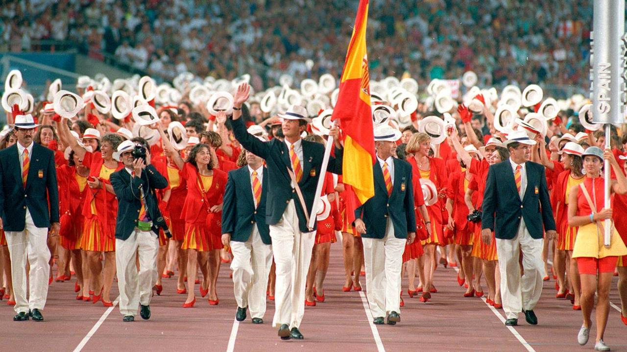 El Príncipe Felipe, como abanderado de España, en los Juegos Olímpicos de Barcelona / EFE