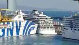 Instante del choque entre el crucero y el ferry en el Puerto de Barcelona