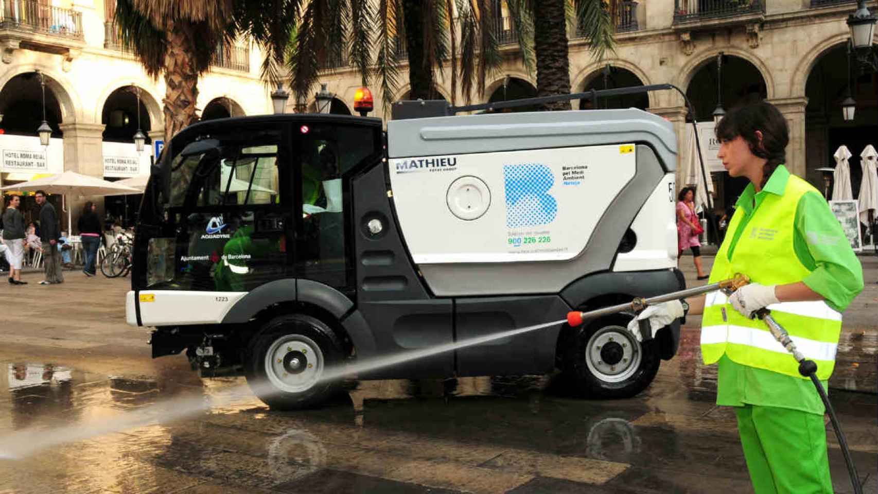 Servicio de limpieza de las calles de Barcelona de FCC / FCC