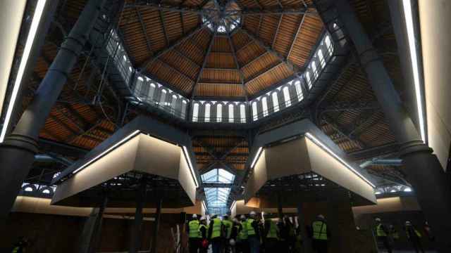 Así queda el interior del nuevo Mercat de Sant Antoni / EFE