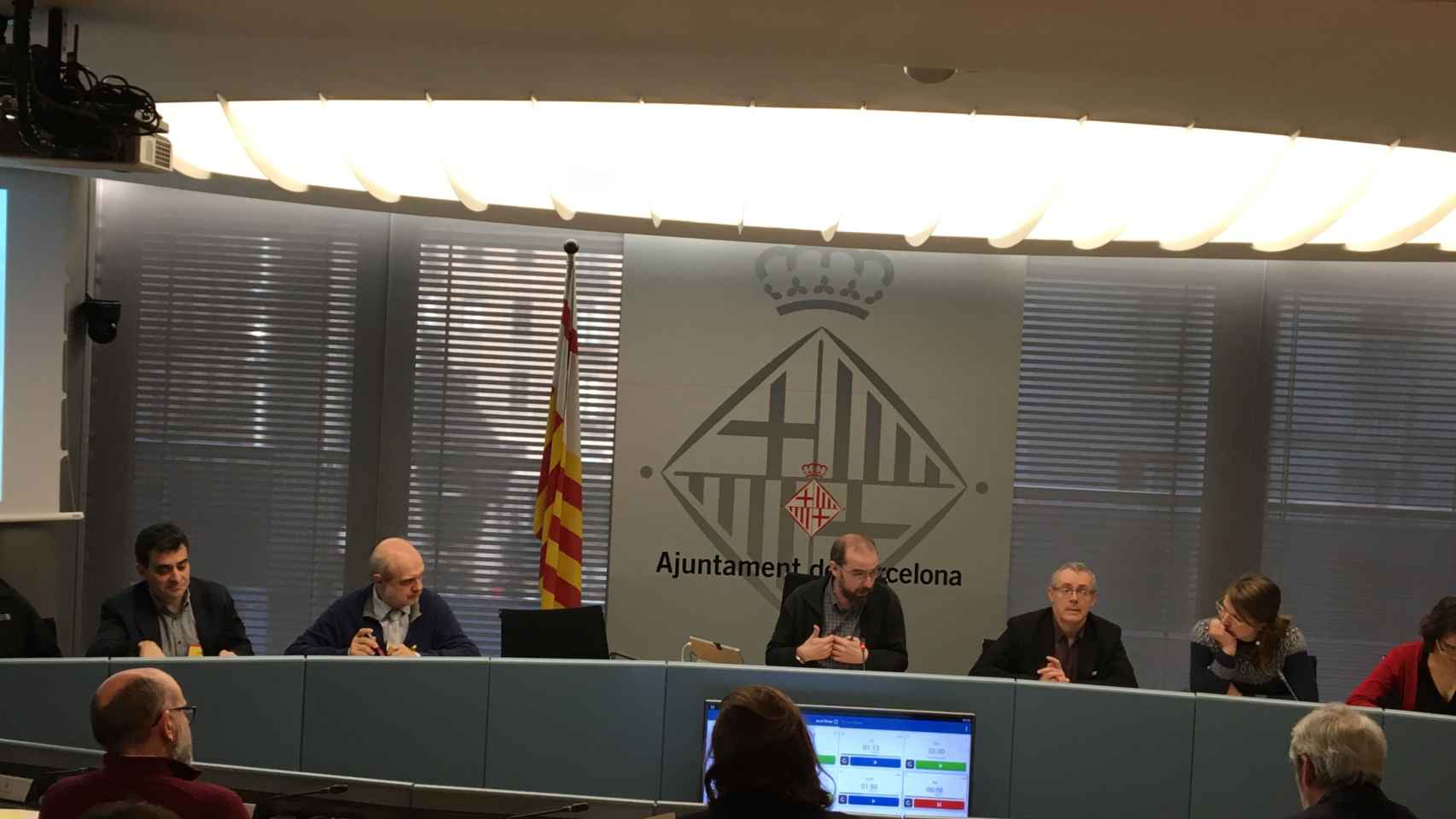 Imagen de la sesión de la comisión especial sobre el tranvía de la Diagonal en la que no se logra el consenso / X.A.