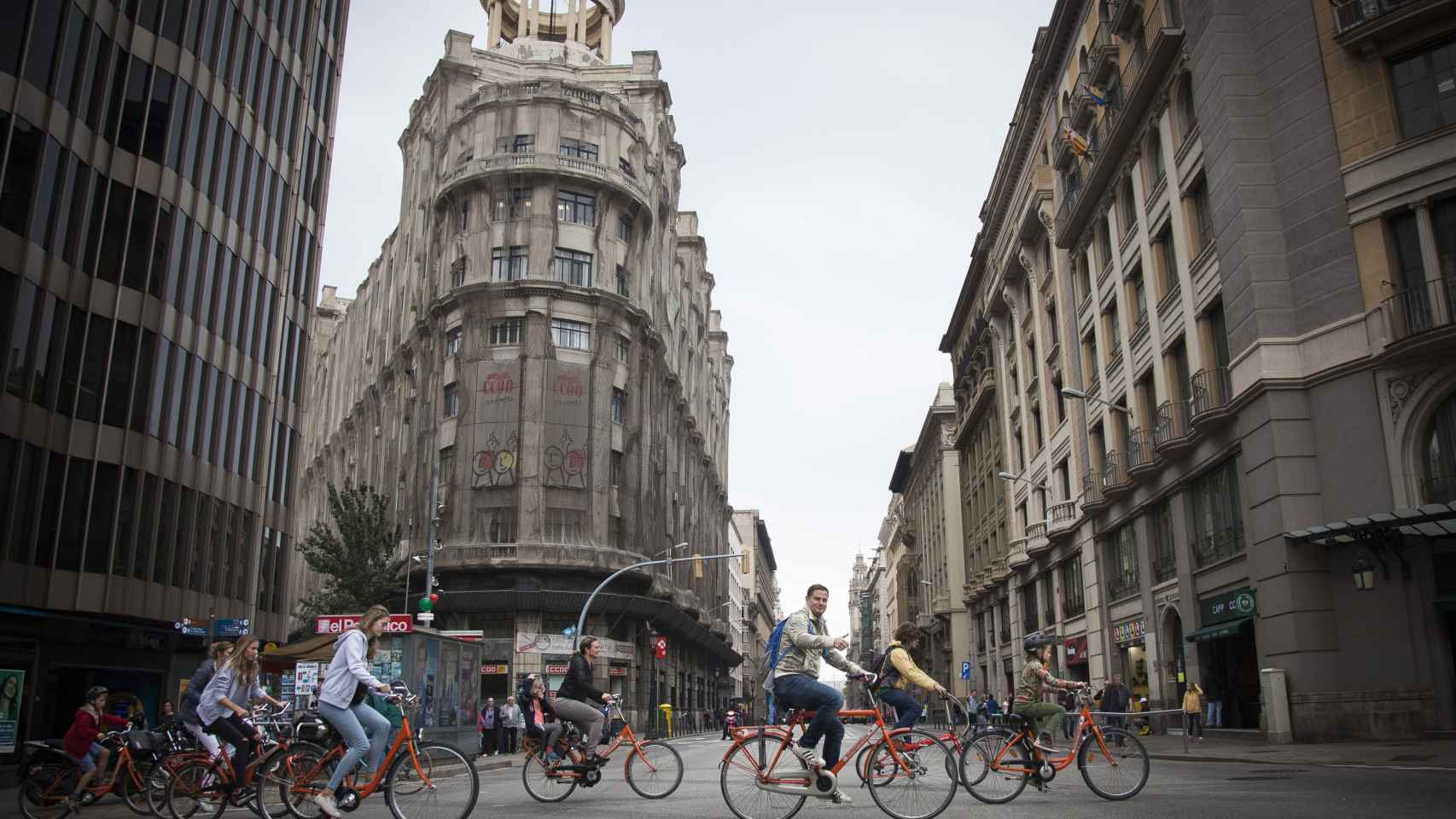 Barcelona es más ciclista que Madrid, según un estudio de movilidad que compara a ambas ciudades / HUGO FERNANDEZ