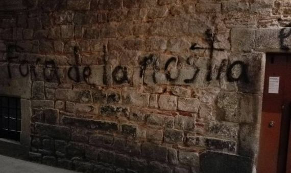 Grafiti contra la comunidad judía en el Gòtic