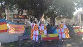 Los defensores de Tabarnia han acampado durante dos días en la barcelonesa plaza de Catalunya para reivindicar que las calles también son suyas