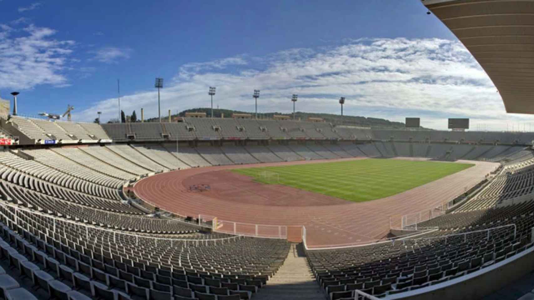 El Estadi Olímpic de Montjuïc abre sus puertas a los corredores de la ciudad