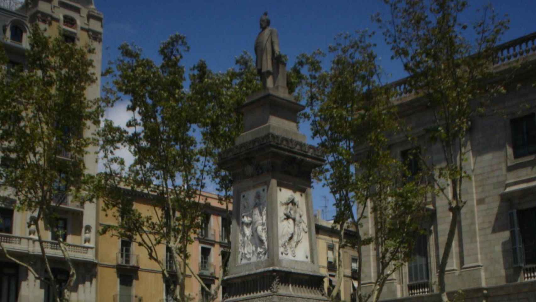 La estatua del negrero y banquero cántabro, Antonio López, primer Marques de Comillas, que será  retirada por el ayuntamiento / AJUNTAMENT DE BARCELONA
