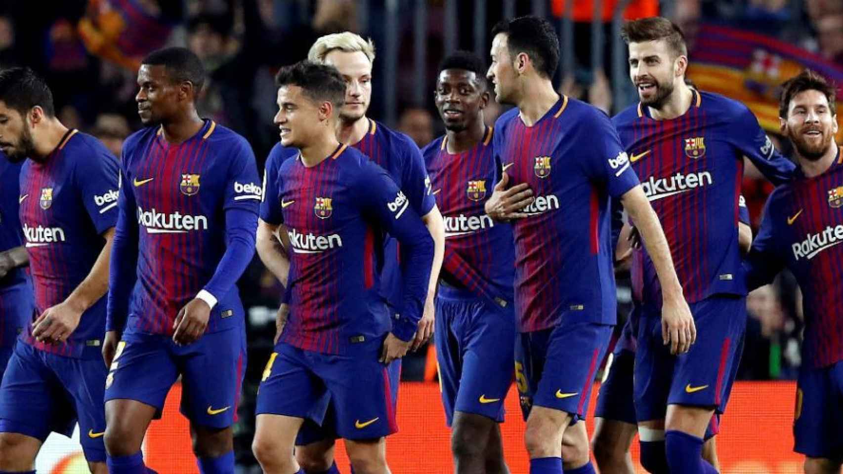 Los jugadores del Barça celebran uno de sus seis goles al Girona / EFE
