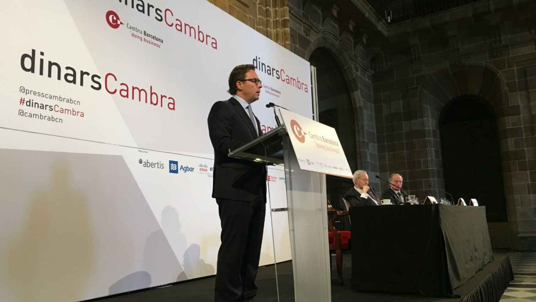 Dimas Gimeno en un momento de su discurso en la 'Casa Llotja' de la Cambra de Comerç de Barcelona, hace unas semanas / MIKI