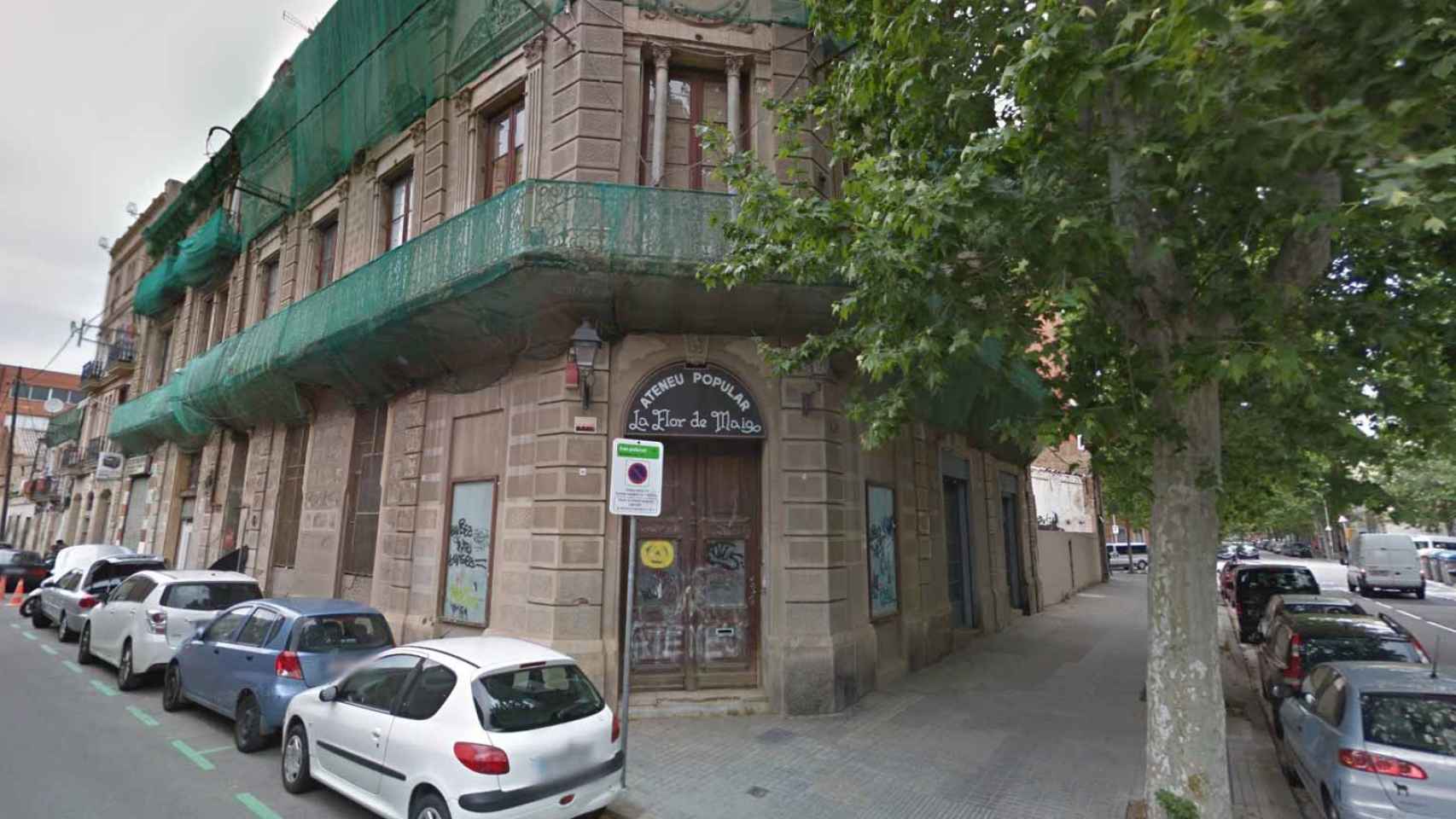 El edificio del Ateneu Flor de Maig fue adquirido por el Ayuntamiento por un millón de euros / Google