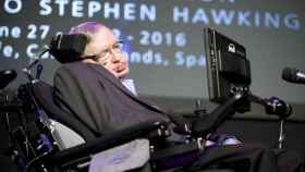 Stephen Hawking, que acaba de fallecer, conoció Barcelona e la mano de Lluís Permanyer / EFE