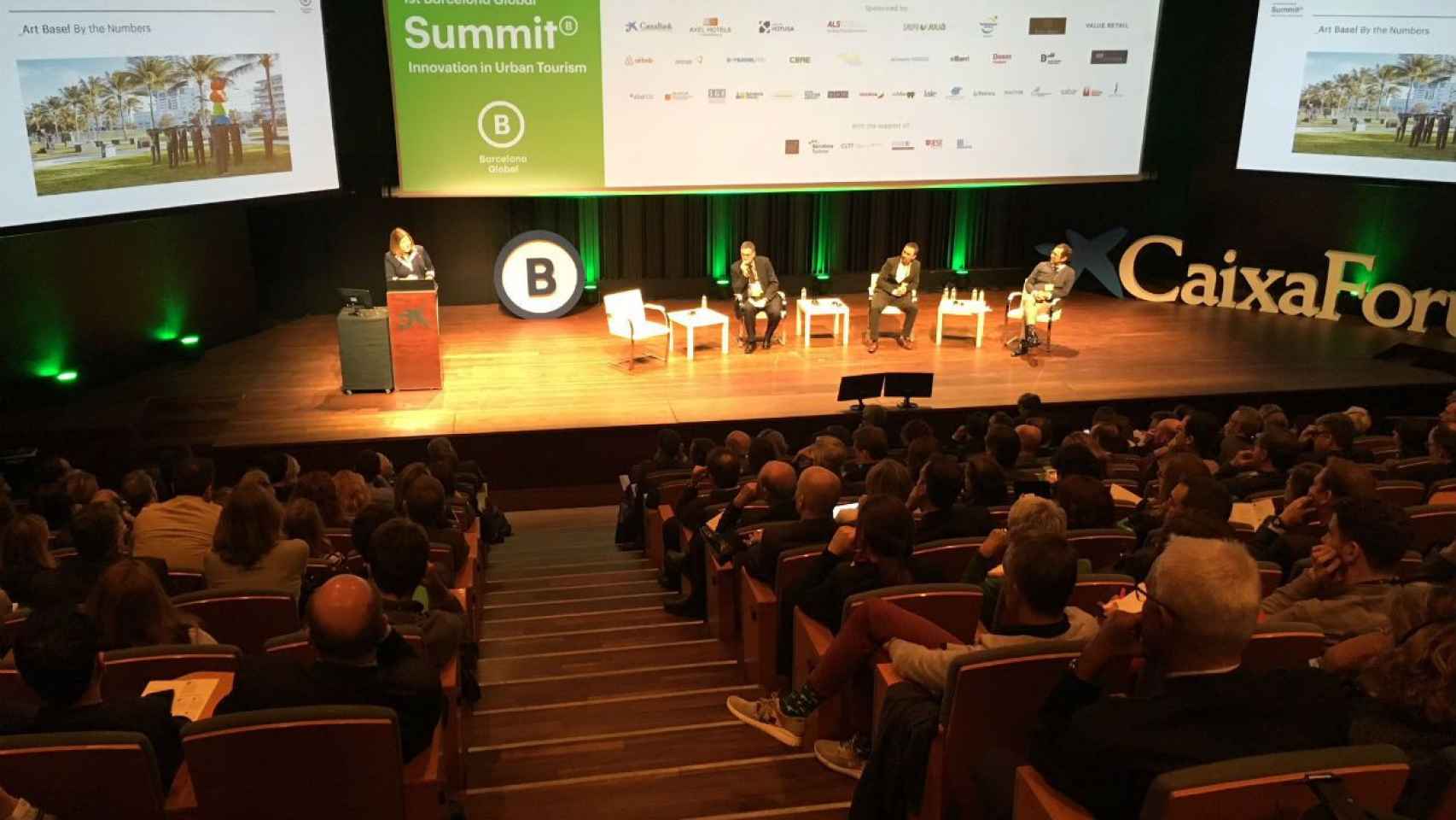 La primera cumbre sobre turismo Barcelona Global Summit se ha celebrado en el CaixaForum de MontjuÏc / MIKI