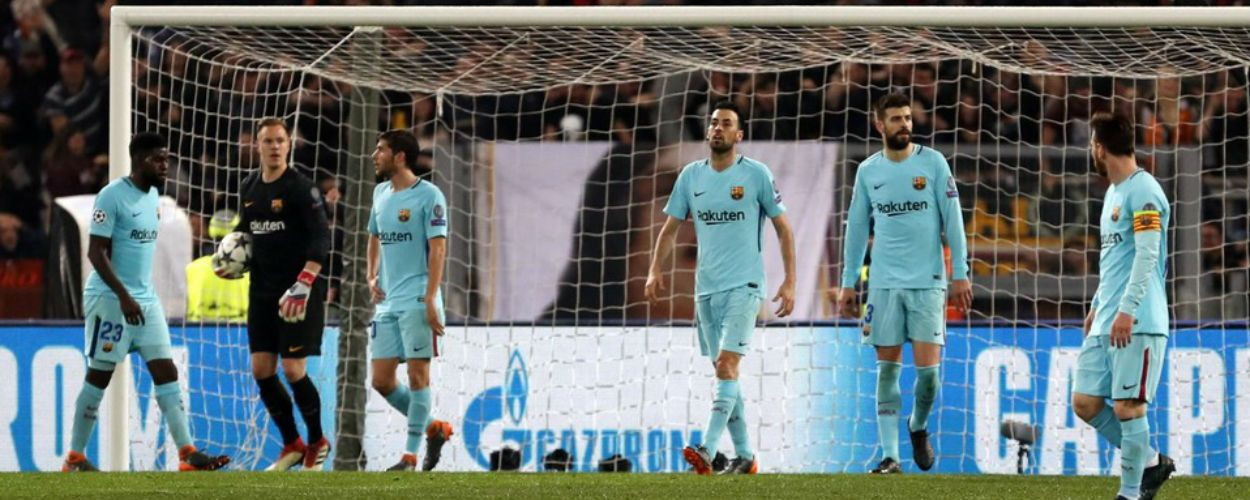Los jugadores del Barça, abatidos tras su última derrota en Roma