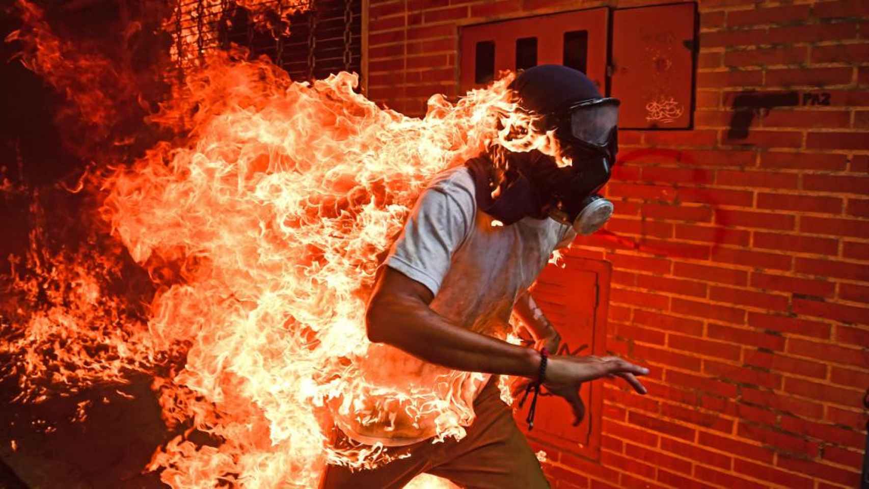 Venezuela en llamas por RONALDO SCHEMIDT