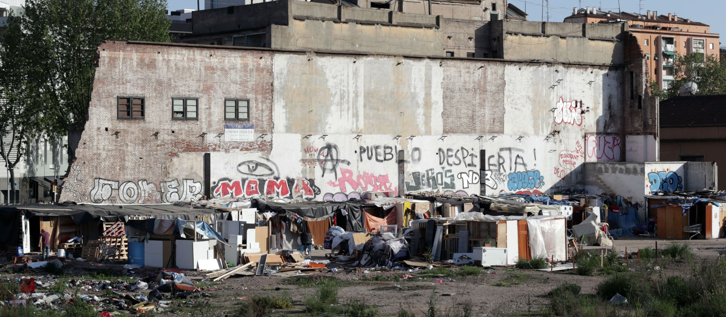 Zona con las barracas antes de ser desalojadas / HUGO FERNÁNDEZ