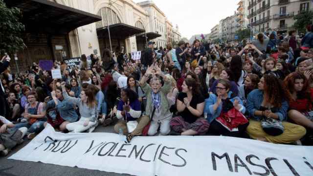 En Barcelona viven más mujeres que hombres / EFE