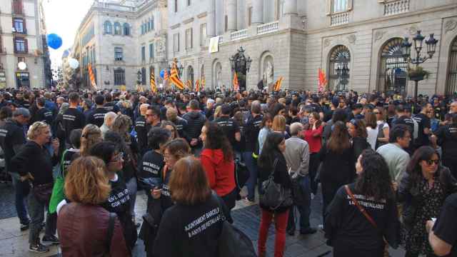 Nuevo convenio laboral en el Ayuntamiento de BCN 10 años después / HUGO FERNÁNDEZ