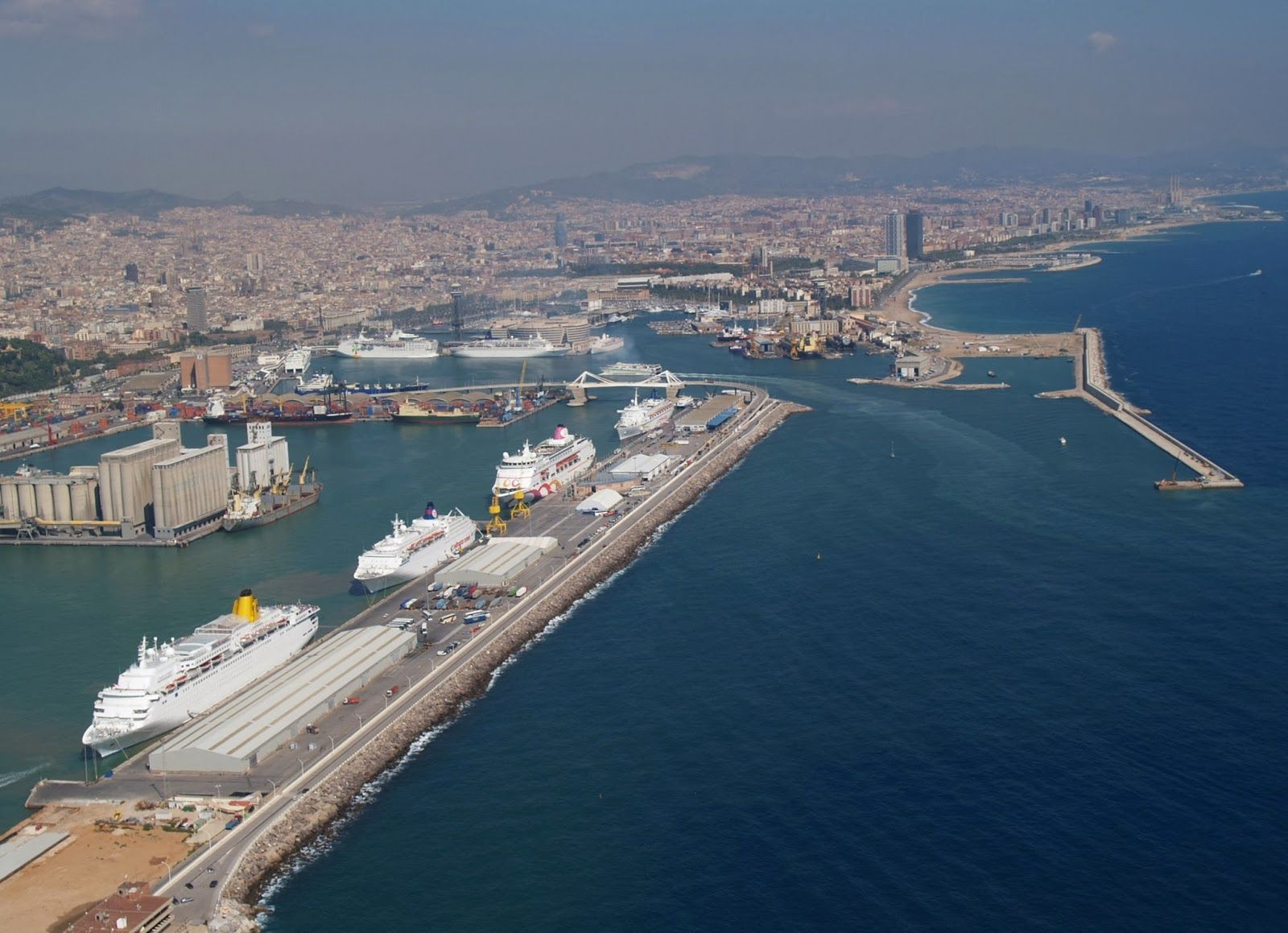 Panorámica del Port de Barcelona