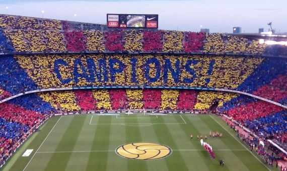 Mosaico de campeones en el Camp Nou previo al Clásico