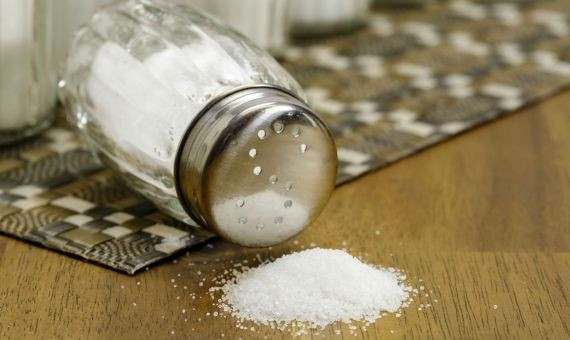 Es más saludable consumir sal yodada que sal común / QS
