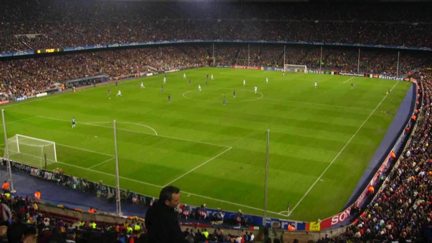 El Barça ha detectado un fraude de miles de entradas para el Camp Nou / Wikipedia