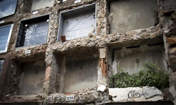 Estado de conservación de algunos nichos en Montjuïc