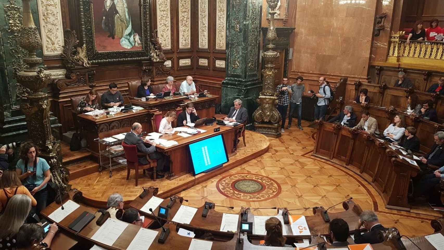 Imagen del interior del pleno del Ajuntament de Barcelona que se ha celebrado este viernes / EUROPA PRESS
