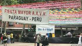 La fiesta mayor de las calles de Paraguai-Perú, este domingo, donde se suspendió la bicicletada / TWITTER MARILÉN BARCELÓ