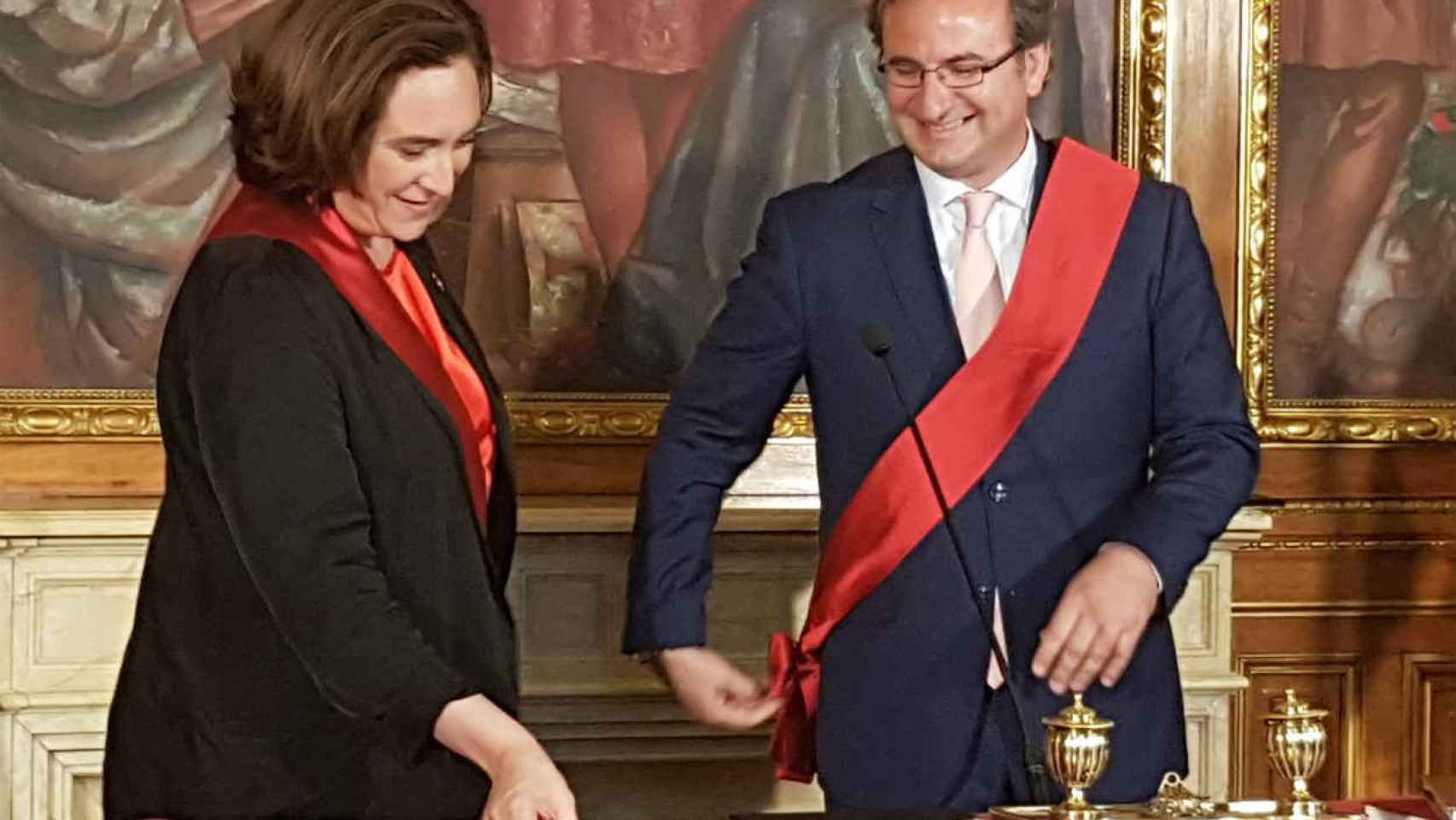 Villagrasa, junto a Colau, ya es nuevo concejal del Ayuntamiento de Barcelona / EP
