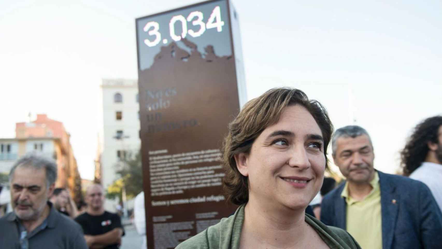 Ada Colau, alcaldesa de Barcelona, ha recibido finalmente con los sindicatos / ARCHIVO
