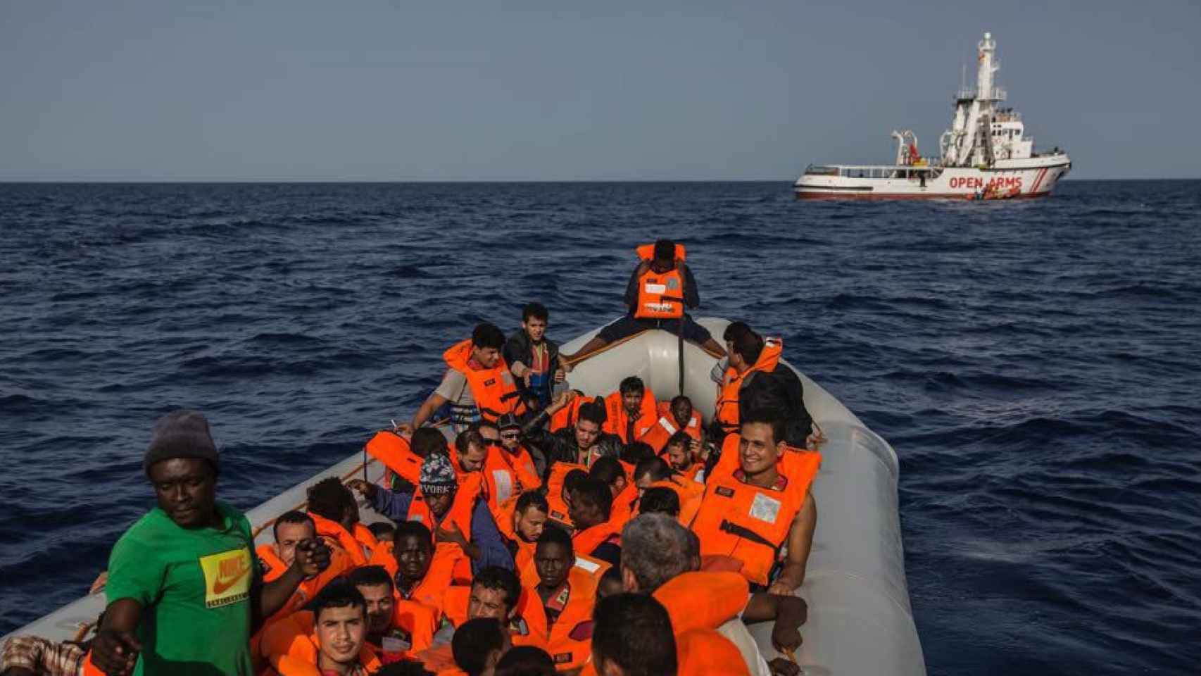 60 inmigrantes rescatados en el Mediterráneo desembarcarán en BCN / PRO ACTIVA OPEN ARMS