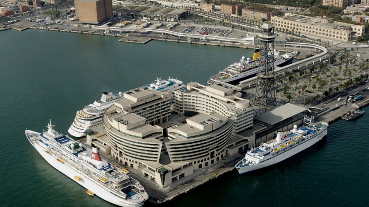 Vista área de la terminal de cruceros del WTC del Port de Barcelona /Archivo