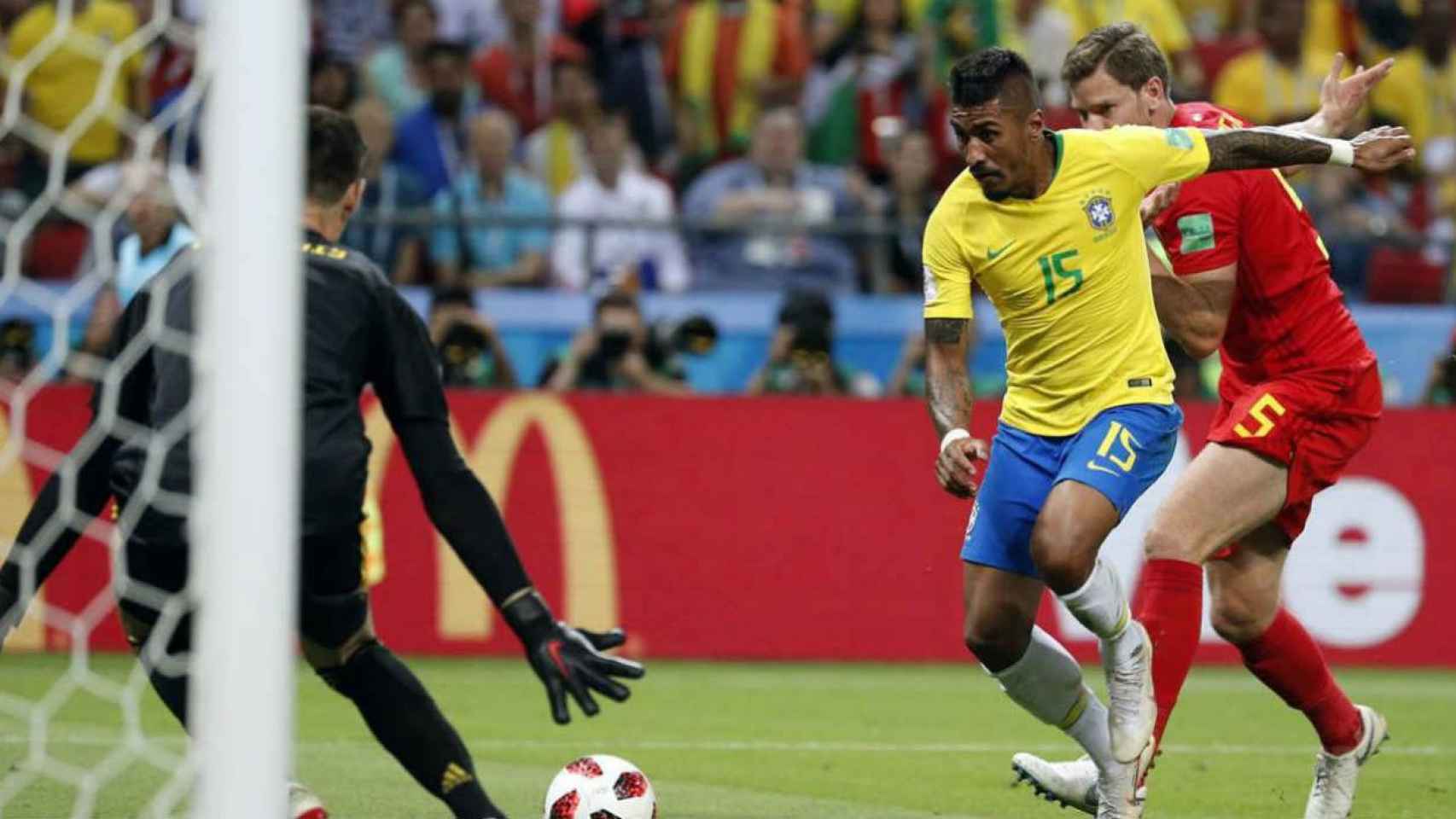 Paulinho, en un partido de la selección brasileña / EFE