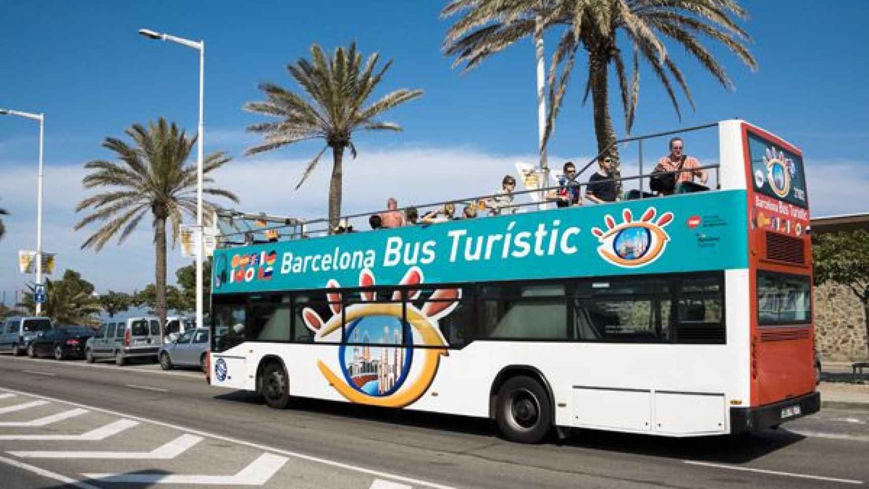 Autobús turístico en la Vila Olímpica