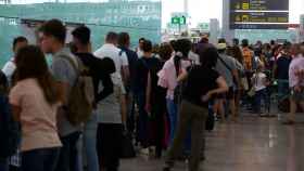 Colas en el Aeropuerto de Barcelona / EFE