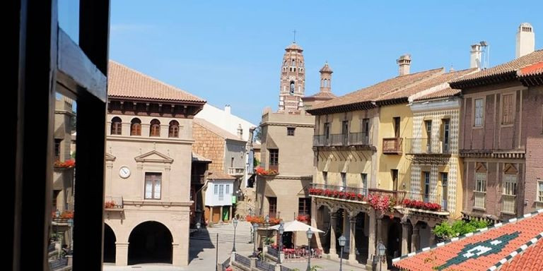 Réplica de calles tradicionales en el Poble Espanyol