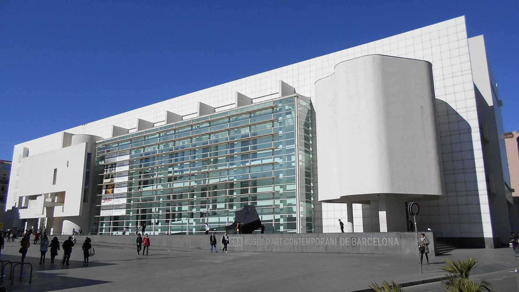 Exterior del Museo de Arte Contemporáneo de Barcelona (MACBA) / CANAAN